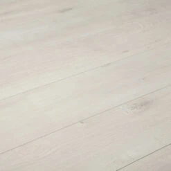 BuildDirect Ultra Fresco 12mm 48" X 6.7" Laminate Flooring (26.68sq. Ft. Per Box)